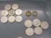 Bild von Kleines Lot Welt Münzen mit 1000 Lire Geldschein, Dachbodenfund